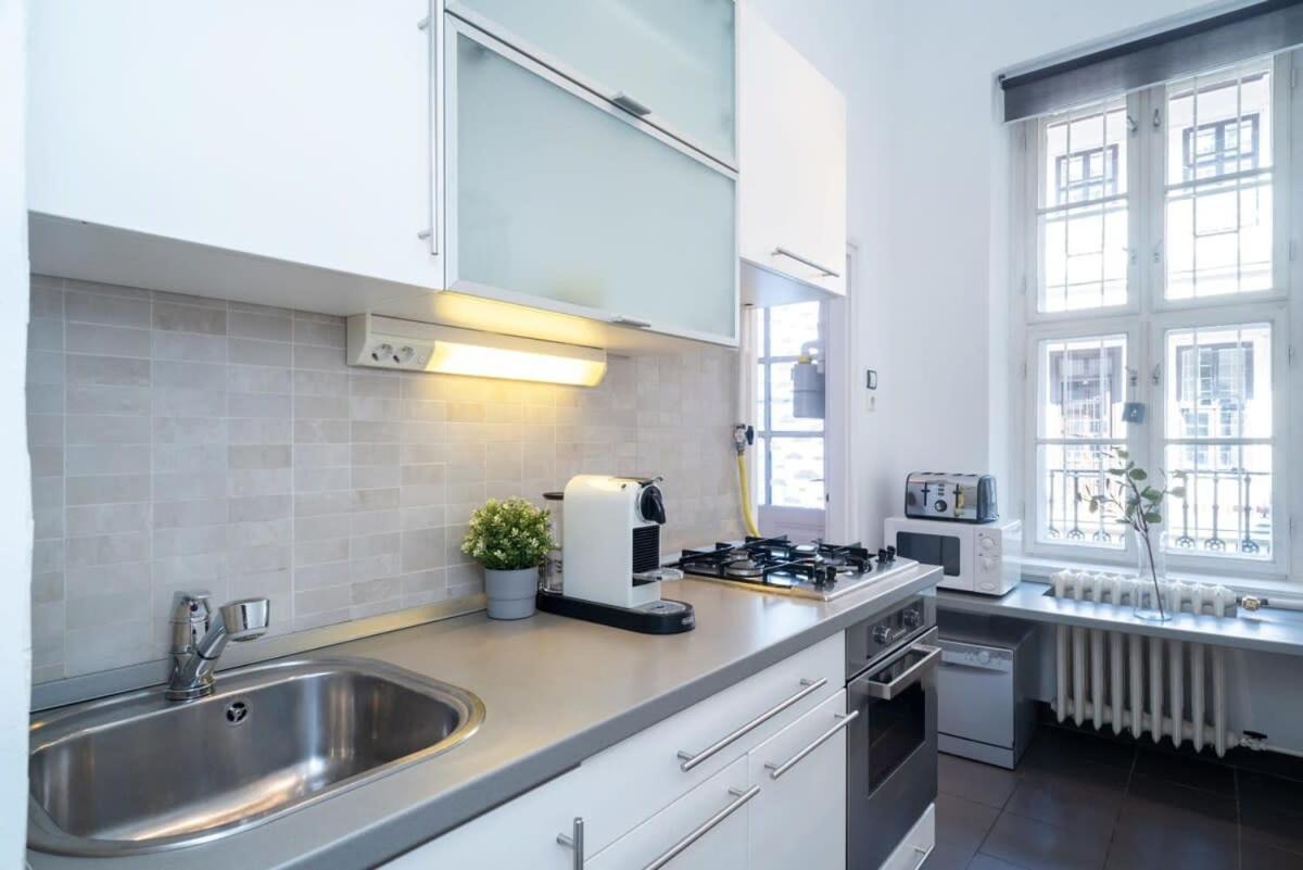 Lovely Downtown Apartment Close To The Basilica Будапеща Екстериор снимка