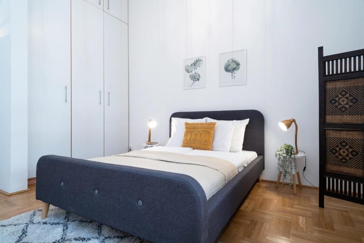 Lovely Downtown Apartment Close To The Basilica Будапеща Екстериор снимка